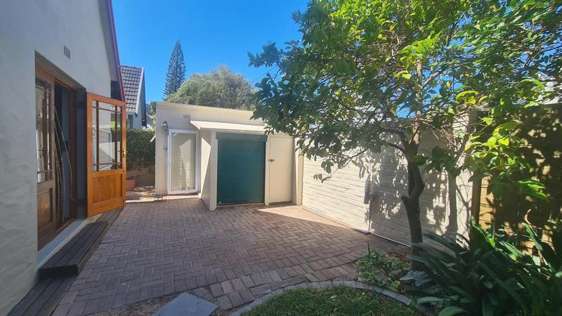 To Let 3 Bedroom Property for Rent in Pinelands Western Cape